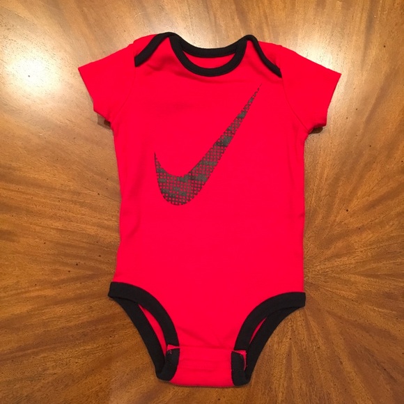 ❌❌SOLD❌❌⛳️Lot Of 3 Baby Boy Nike Items Size 3-6M⛳️ - Picture 2 of 5